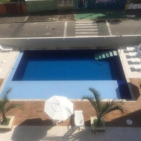 Apartamento Na Praia De Enseada กัวรูจา ภายนอก รูปภาพ